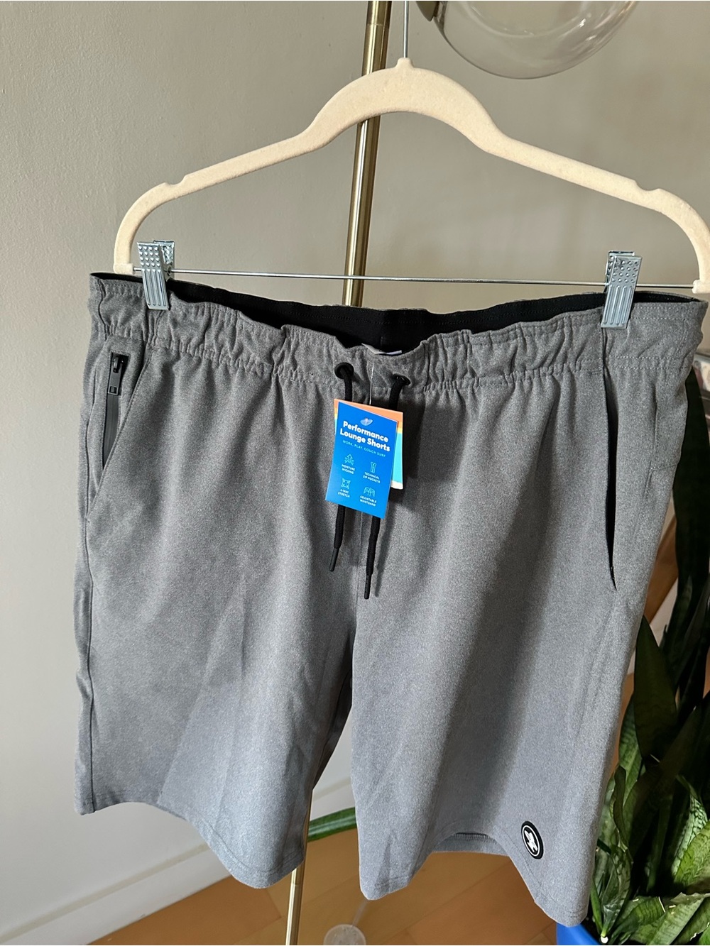 Men's Gray Athletic Everyday California Shorts NWT ⭐️